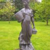 Paesanella G. - statue da giardino in graniglia di marmo di Carrara