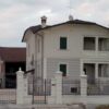 Pilastro Gonzaga G. - edilizia in cemento bianco
