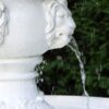 Fontana Linda (grande) fontane da giardino funzionanti in graniglia di marmo di Carrara