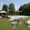 Tavolo circolare friuli grande - arredo da giardino in graniglia di marmo di Carrara 100% Made in Italy