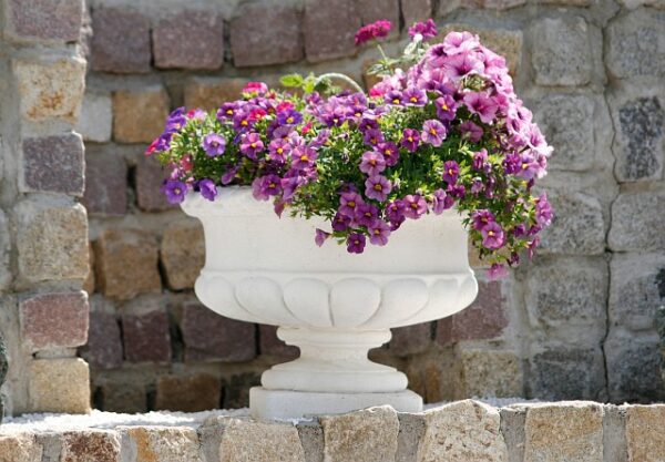 Vaso Columbia- arredo da giardino in pietra ricomposta
