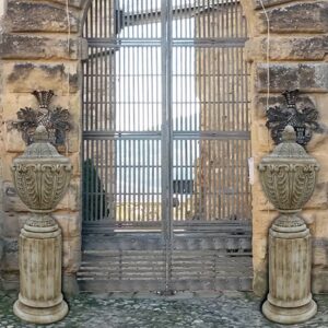 Anfora Caracalla- arredo da giardino in pietra ricomposta
