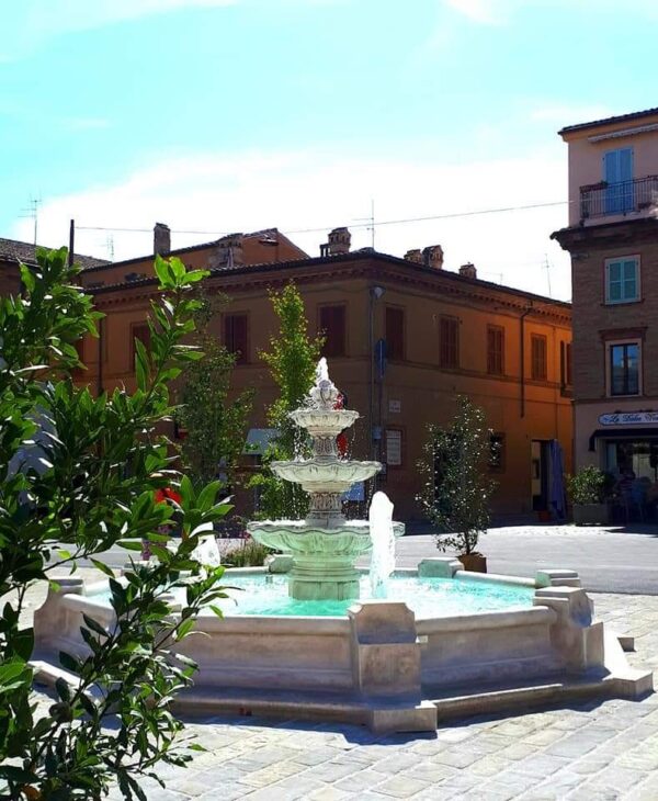 Fontana Nardis - fontane da giardino funzionanti in graniglia di marmo di Carrara